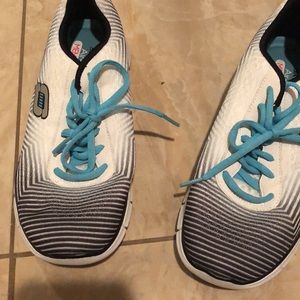 Sketchers woman size 8.5